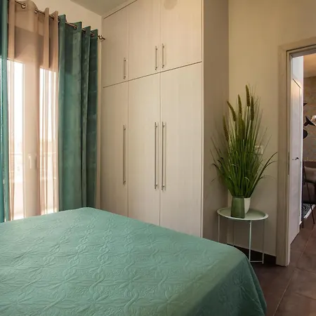 Olympian Muses Apartamento *