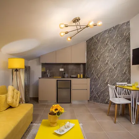 Olympian Muses Lägenhet *