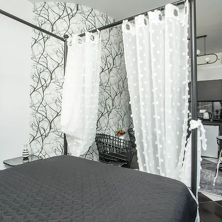 Apartment Olympian Muses