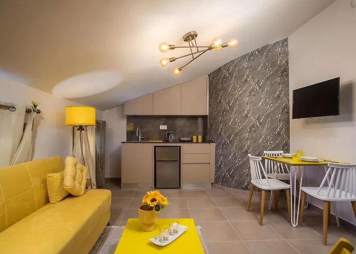 Olympian Muses Appartement *